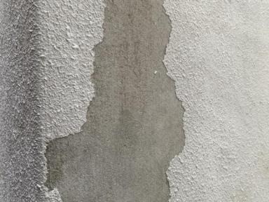 外壁塗装　塗膜が剥がれる原因と補修方法を解説